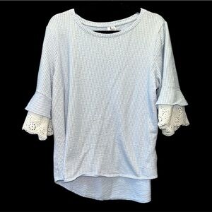 ELLE Light Blue Women's Top with Eyelet Sleeve Detail XL Like New